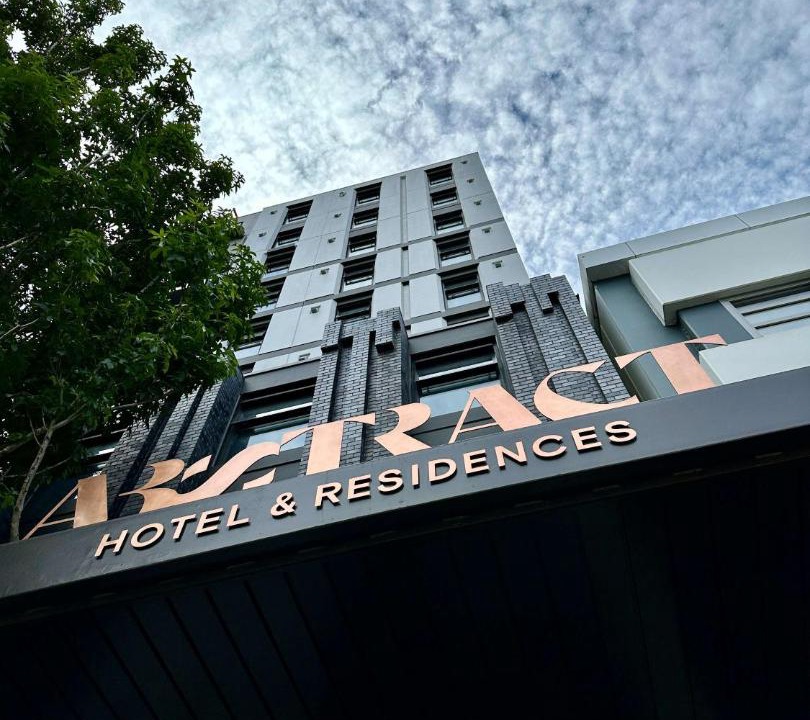 Newton Hotel | Abstract Hotel