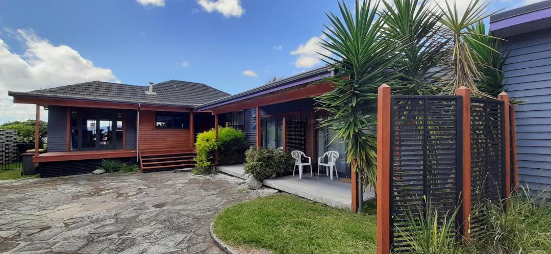 Kawaha Point Bed & Breakfast | Koutu Beach Bed and Breakfast