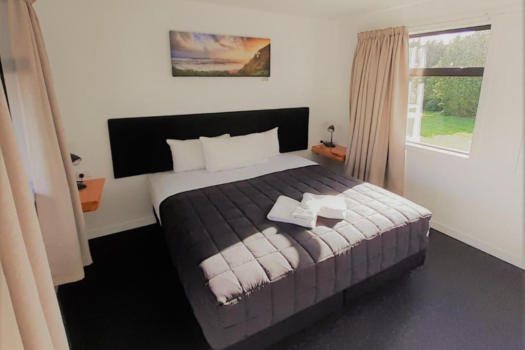Tuatapere Hostel | Last Light Lodge