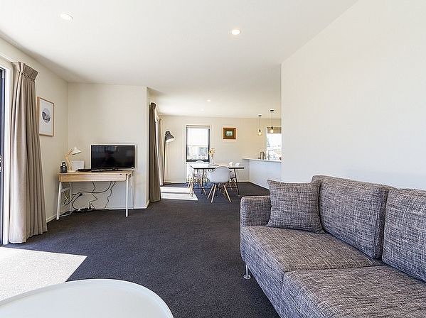 Photo of Livingroom in Albert Town