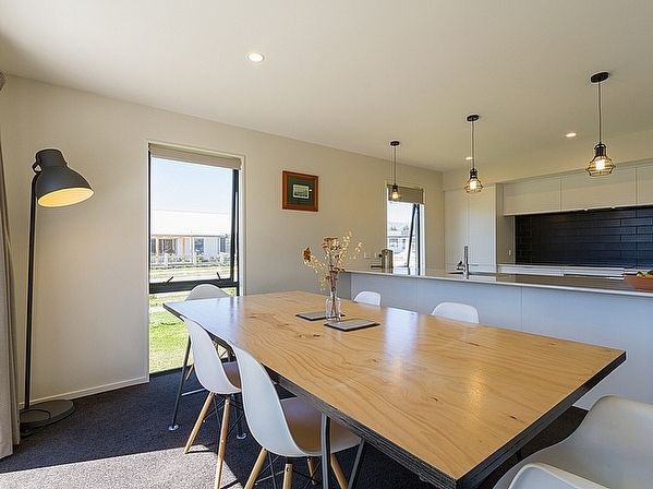 Photo of Livingroom in Albert Town