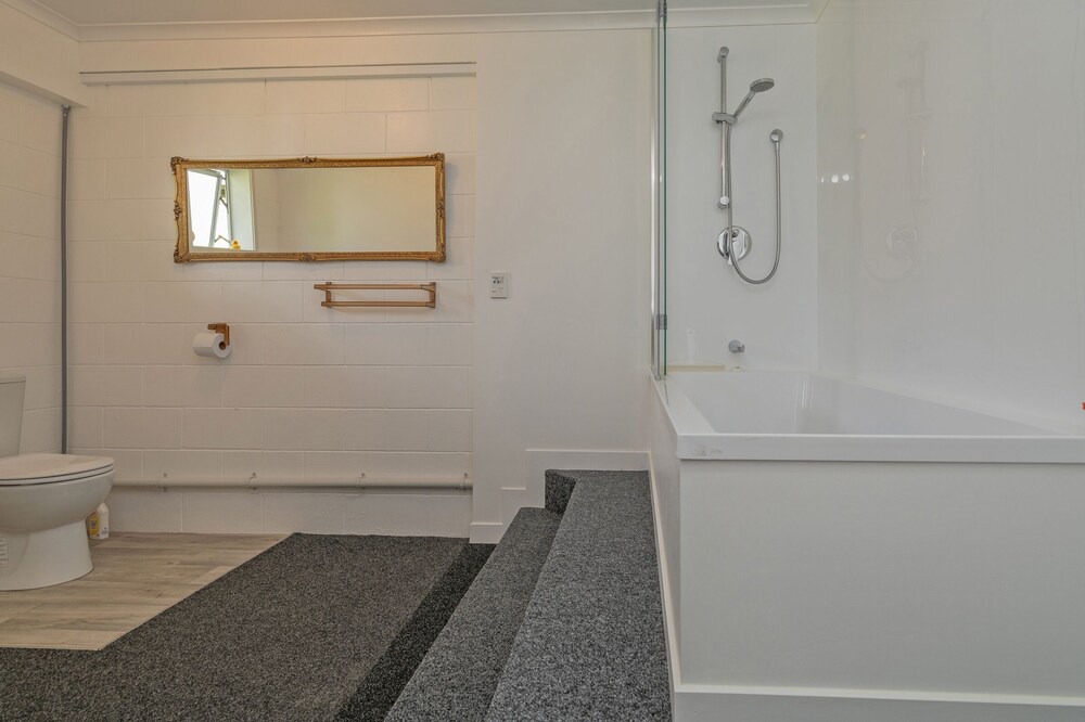 Photo of Bathroom in Whiritoa