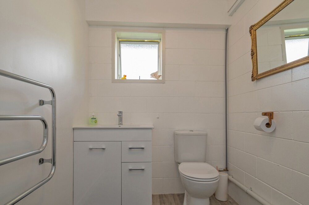 Photo of Bathroom in Whiritoa