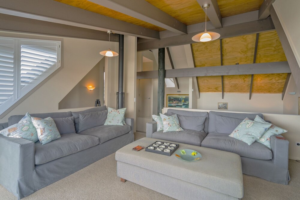 Photo of Livingroom in Cooks Beach