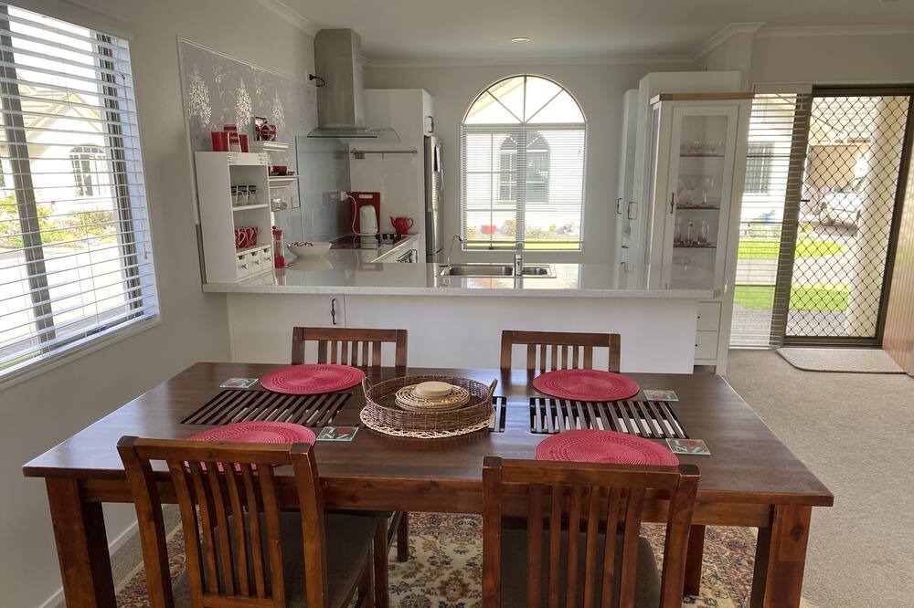 Photo of Kitchen in Papamoa Beach