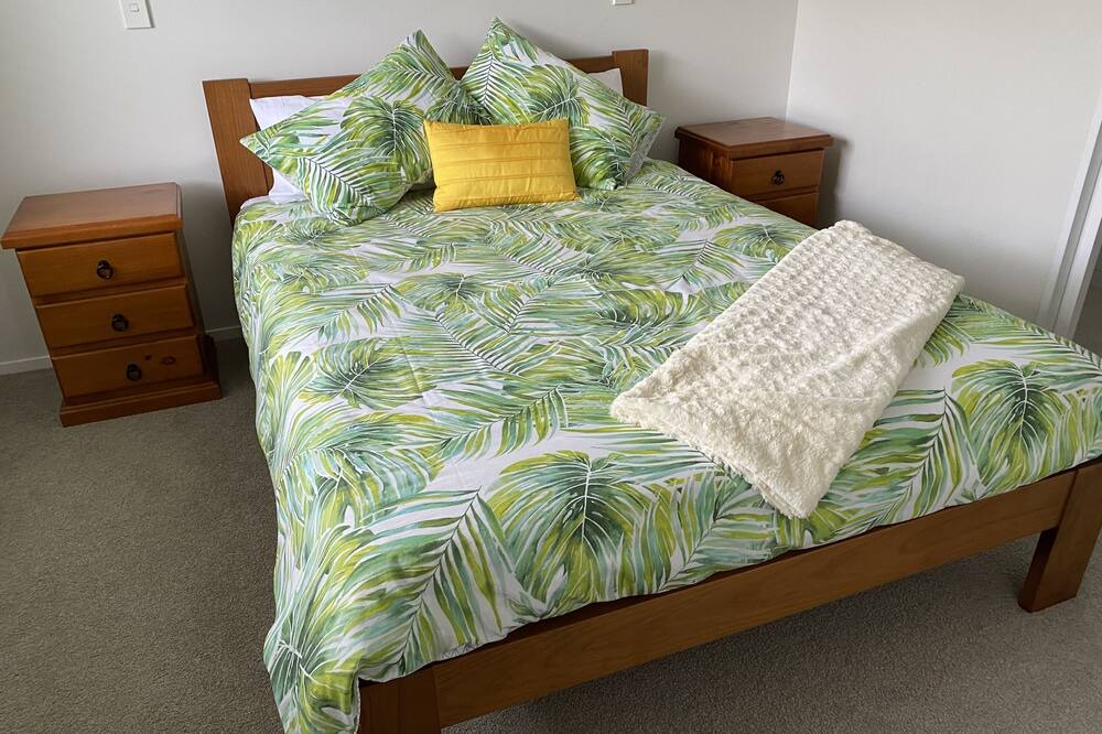 Photo of Bedroom in Papamoa Beach