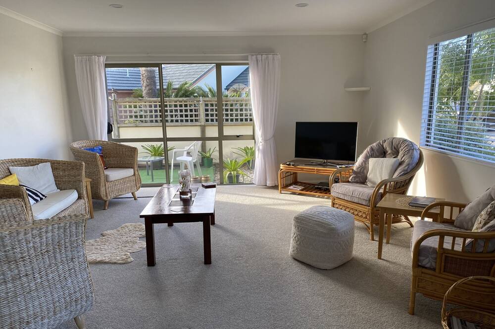 Photo of Livingroom in Papamoa Beach