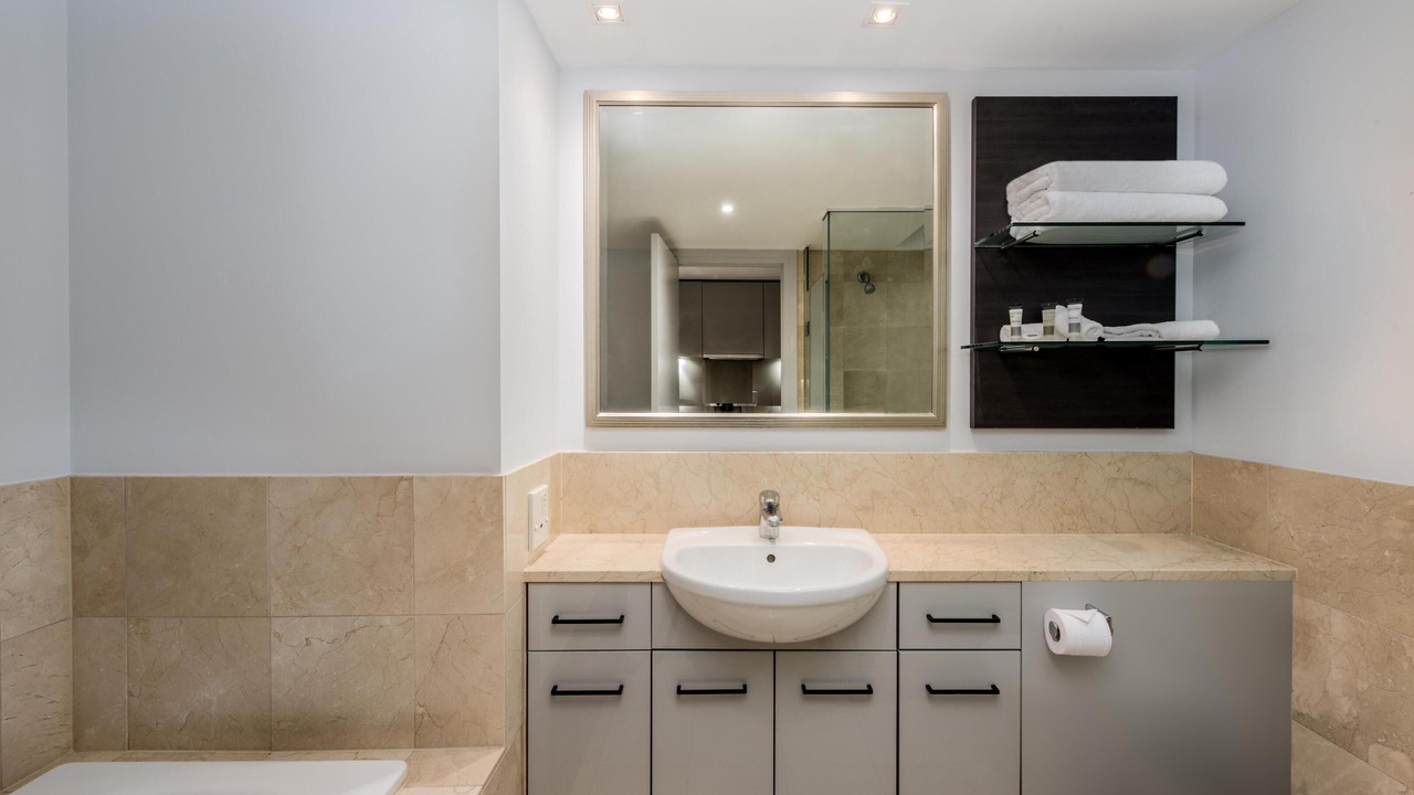 Photo of Bedroom in Auckland Central Business District