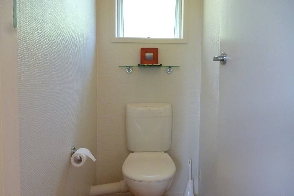 Photo of Bathroom in Rings Beach