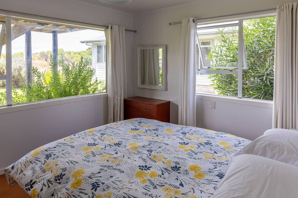 Photo of Bedroom in Cooks Beach