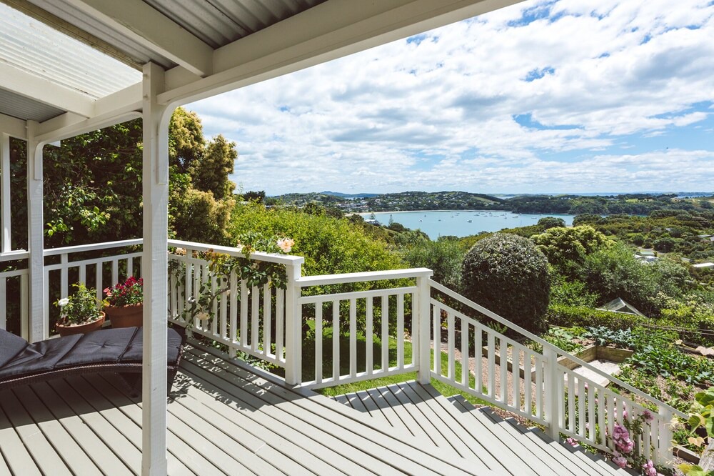 Photo of Patio Balcony in Waiheke Island