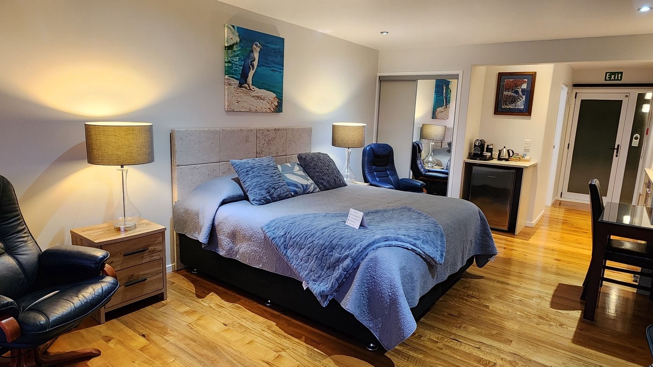 Photo of Bedroom in Russell
