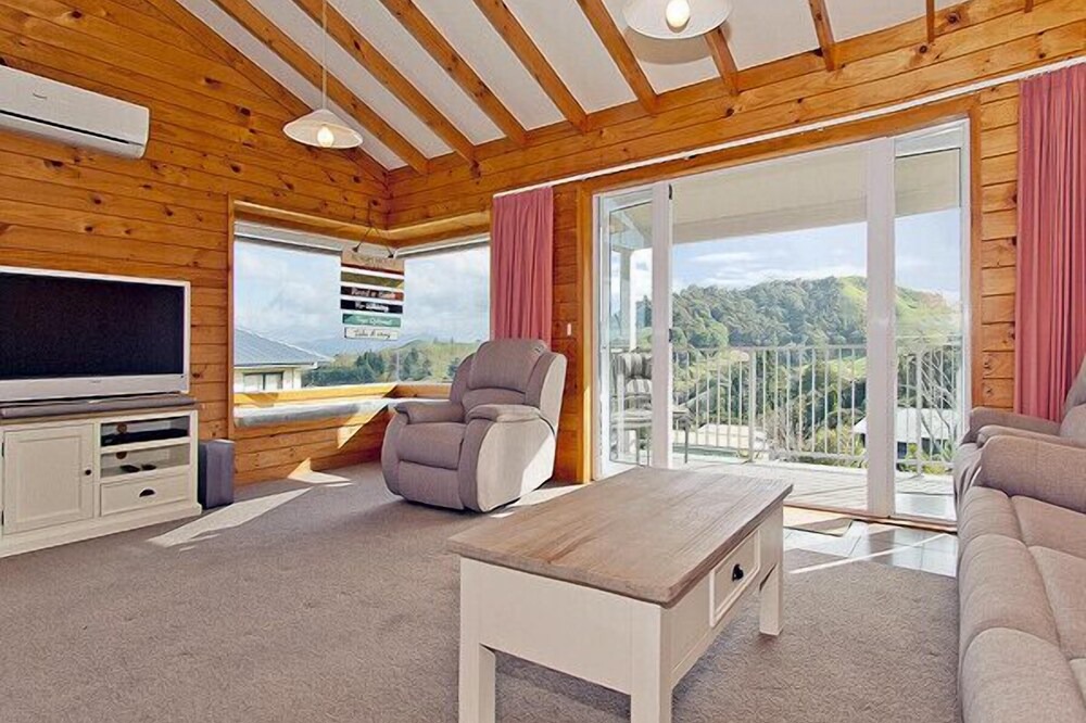 Photo of Livingroom in Whitianga