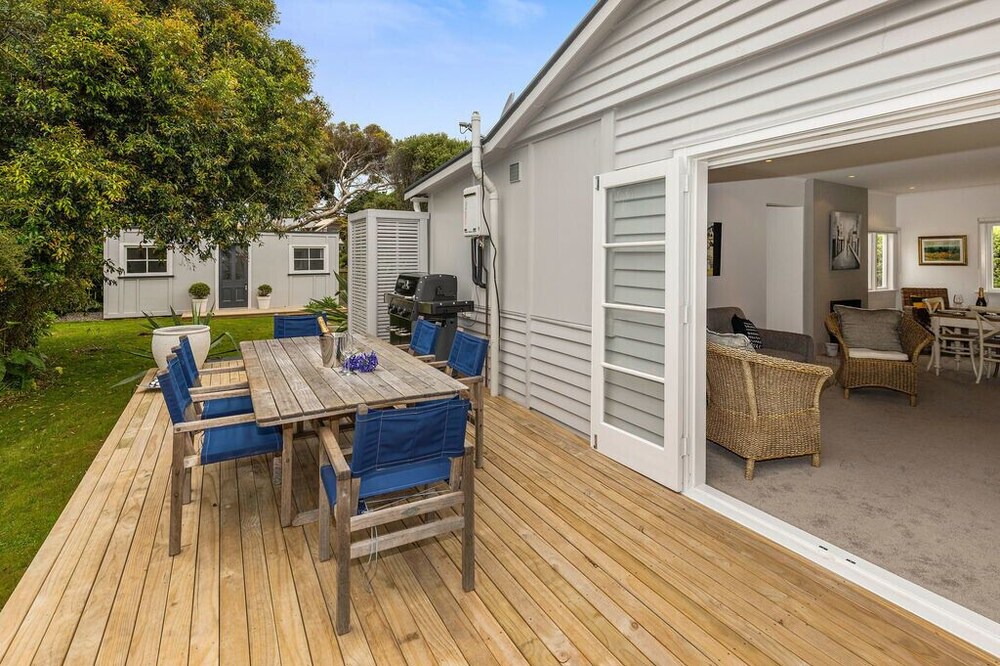 Photo of Patio Balcony in Waikanae