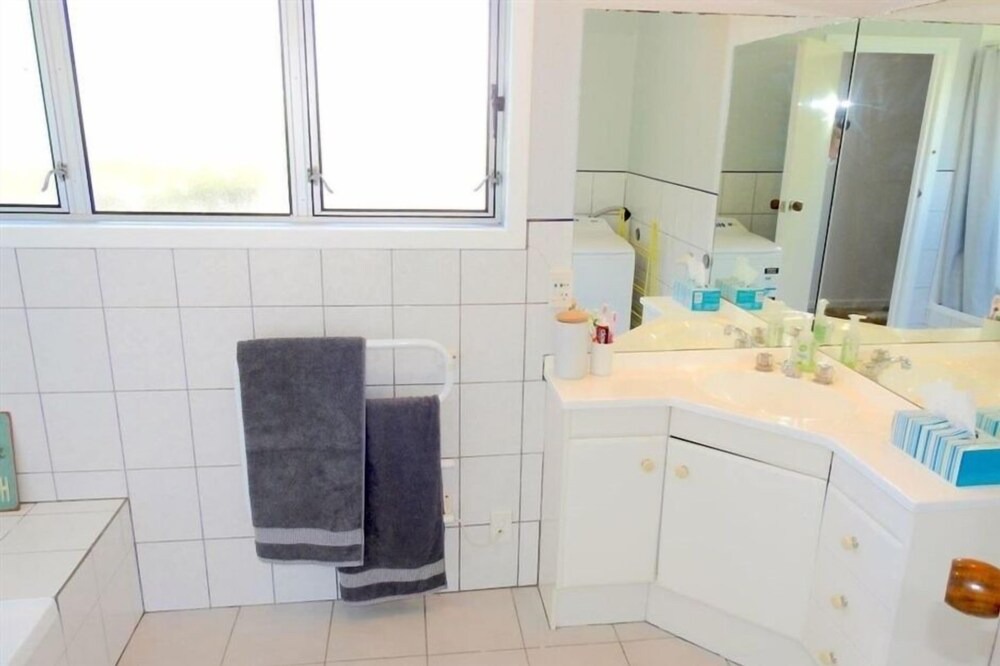 Photo of Bathroom in Waitarere Beach