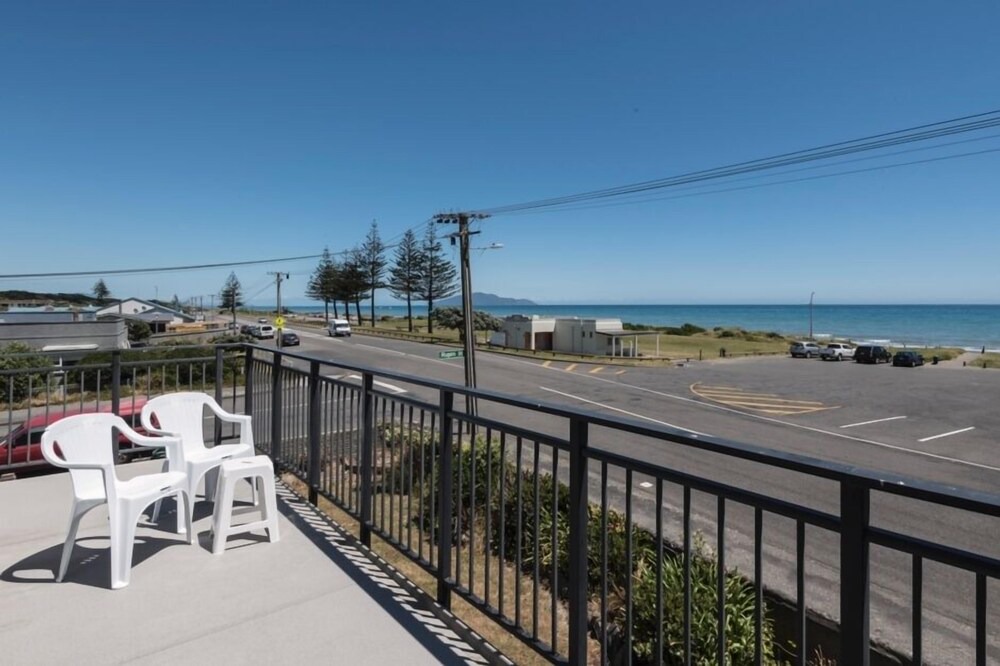 Photo of Patio Balcony in Otaki Beach