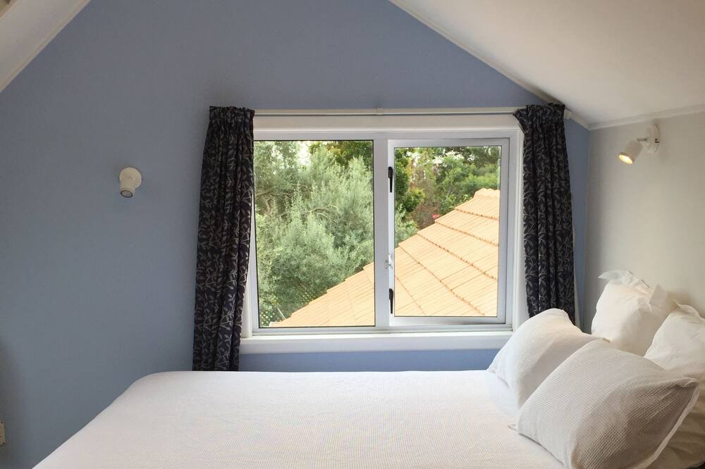 Photo of Bedroom in Havelock North
