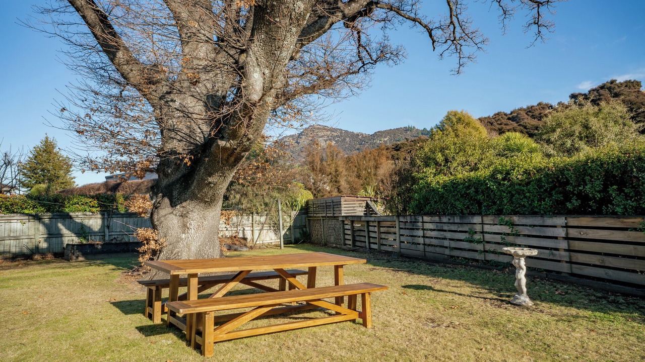 Photo of Outdoor in Albert Town