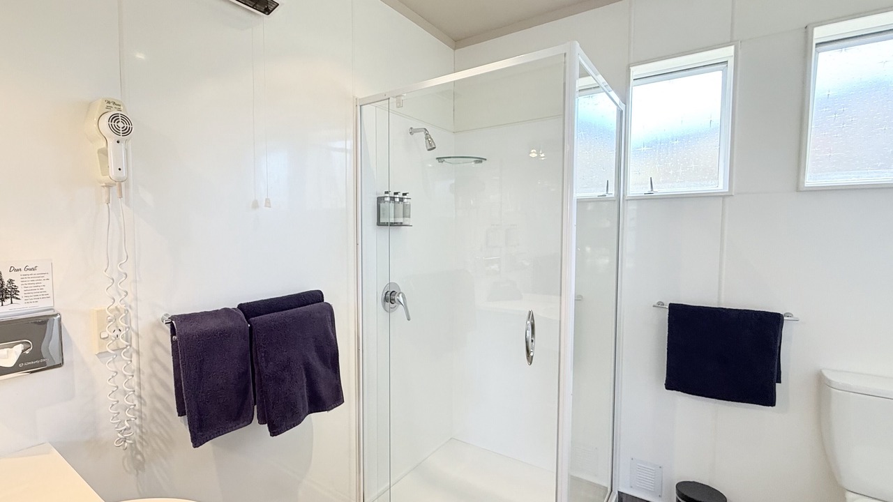 Photo of Bathroom in Tahunanui