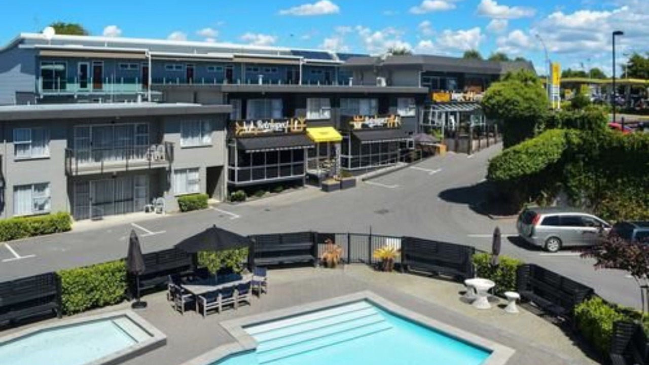 Photo of Outdoor in Hamilton North