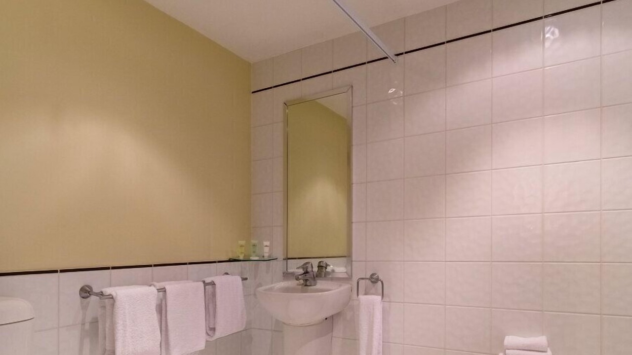 Photo of Bathroom in Mourea