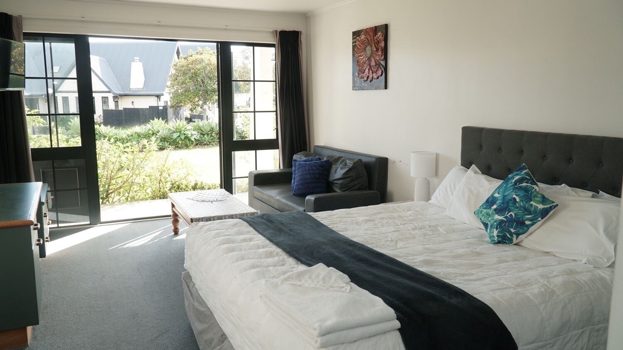 Photo of Bedroom in Snells Beach