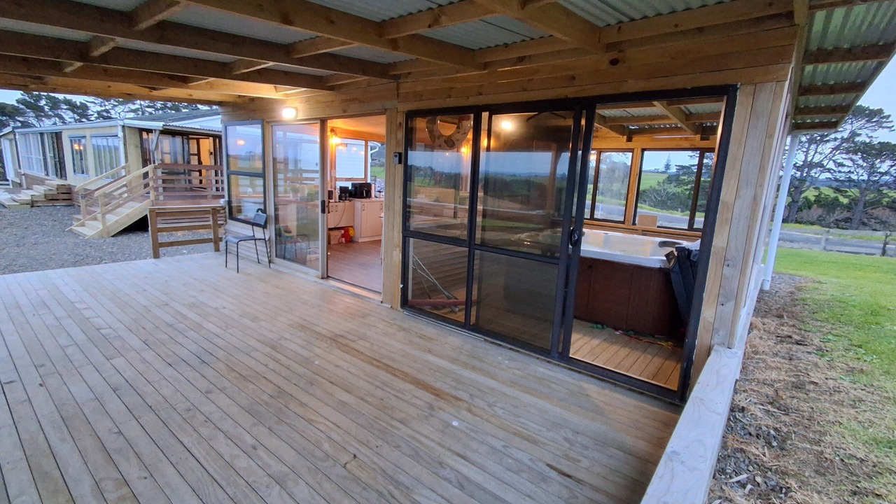 Photo of Patio Balcony in Awhitu