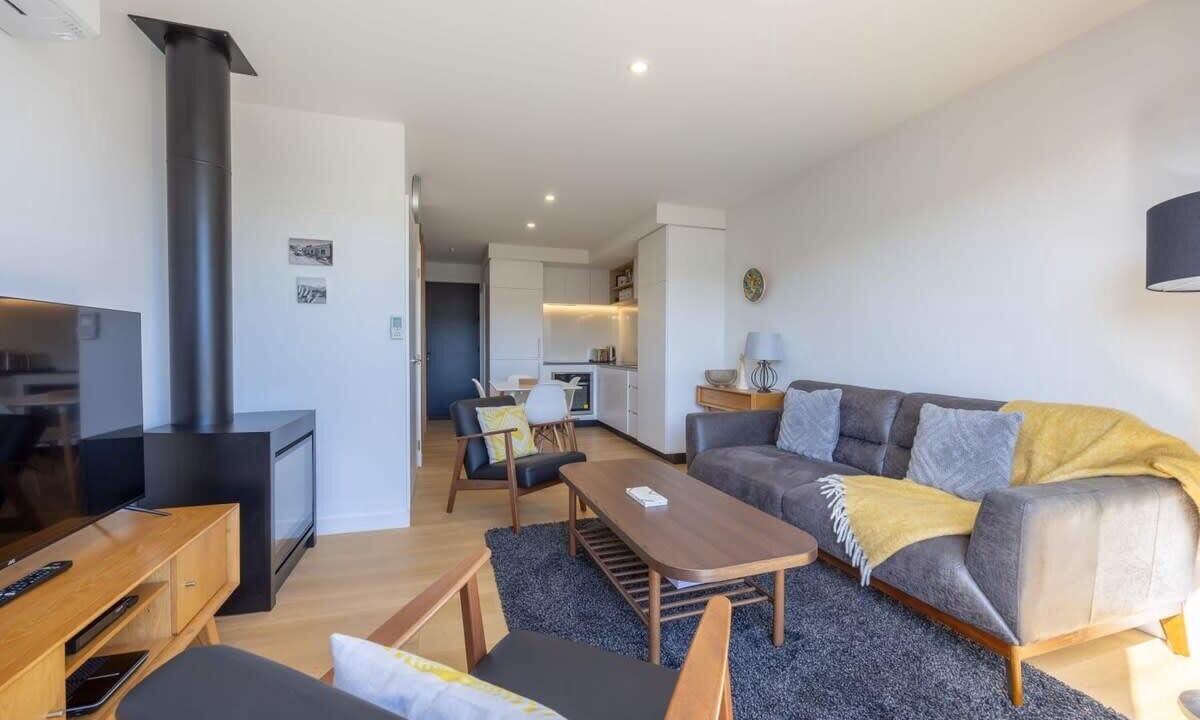 Photo of Livingroom in Albert Town