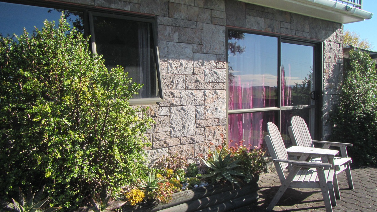 Photo of Patio Balcony in Waitakaruru