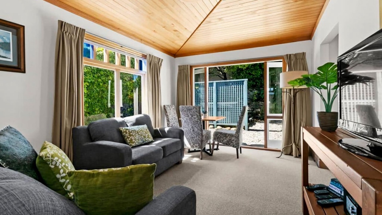 Photo of Livingroom in Queenstown City Centre
