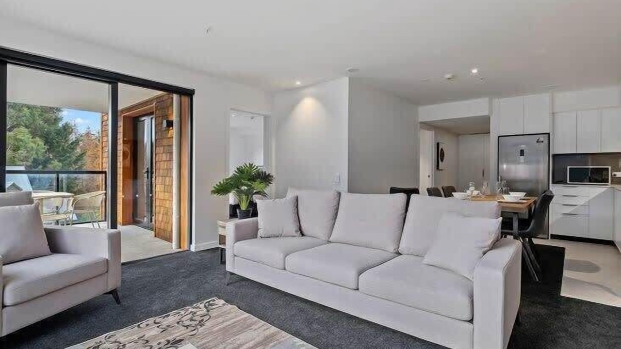 Photo of Livingroom in Arthur's Point