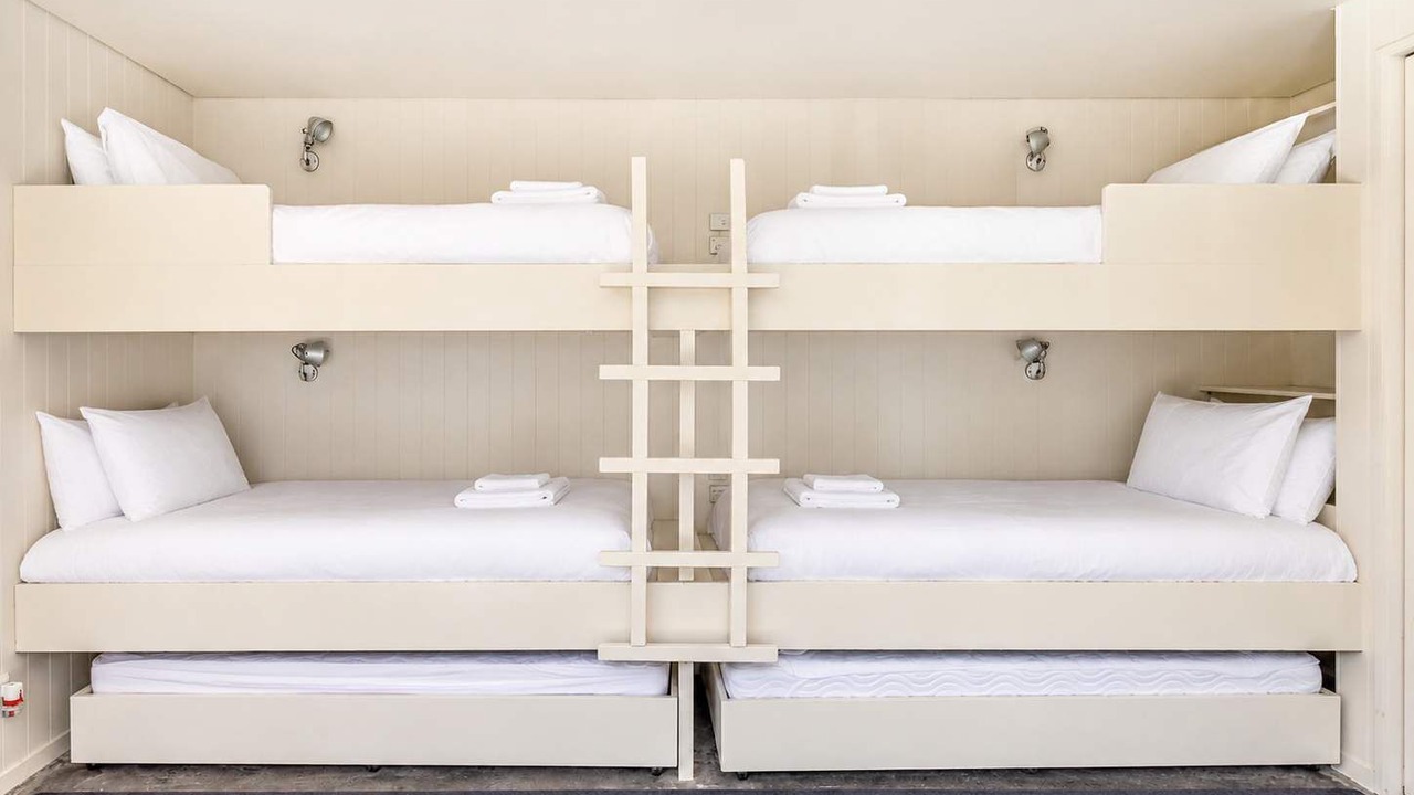 Photo of Bedroom in Onetangi