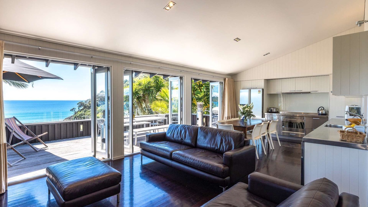 Photo of Livingroom in Onetangi