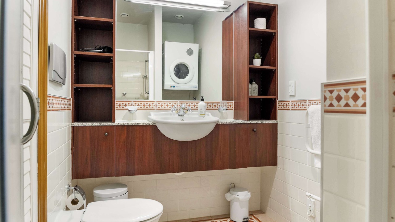Photo of Bathroom in Auckland Central Business District