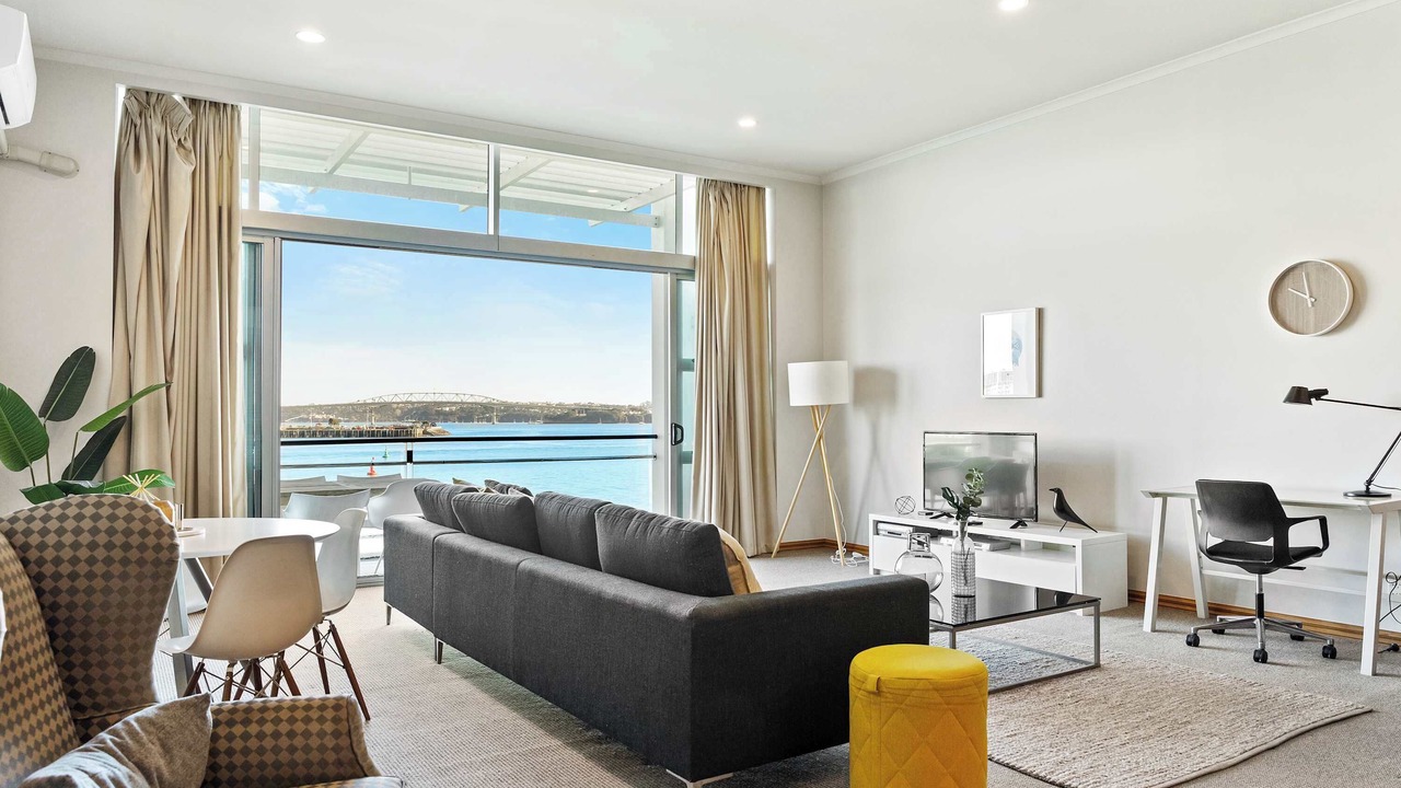 Photo of Livingroom in Auckland Central Business District
