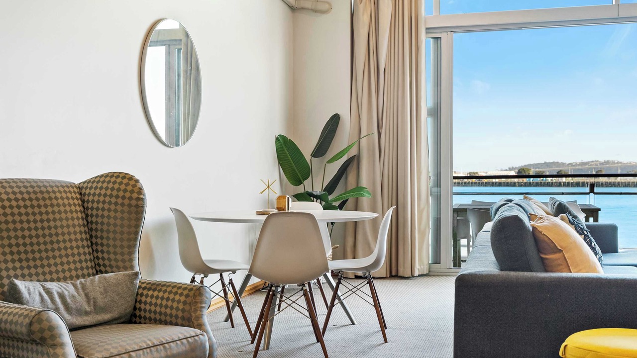 Photo of Livingroom in Auckland Central Business District