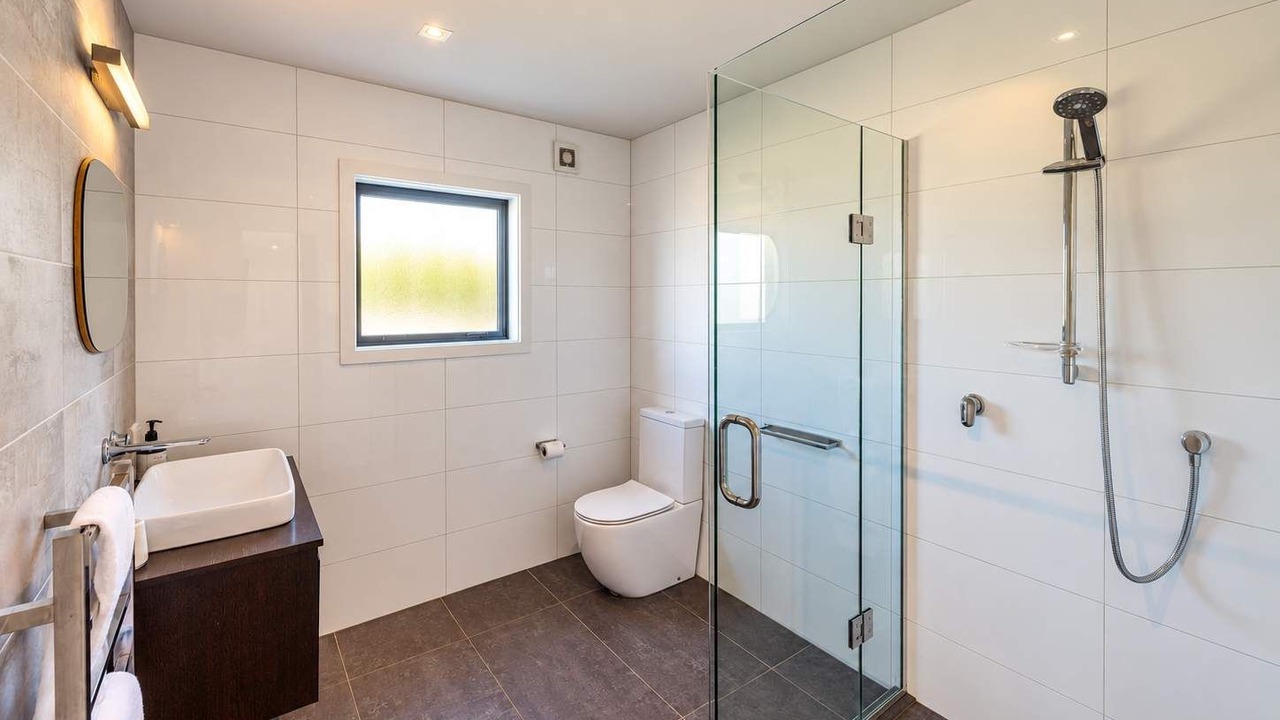 Photo of Bathroom in Oneroa