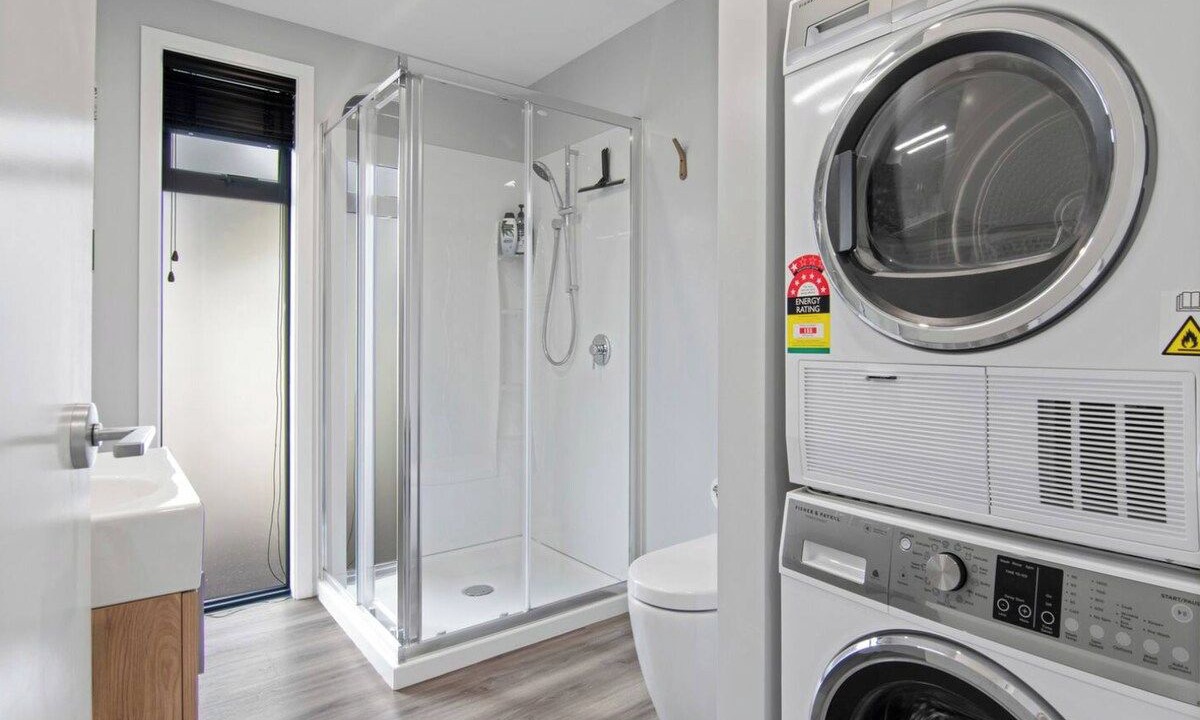 Photo of Bathroom in Kaiteriteri