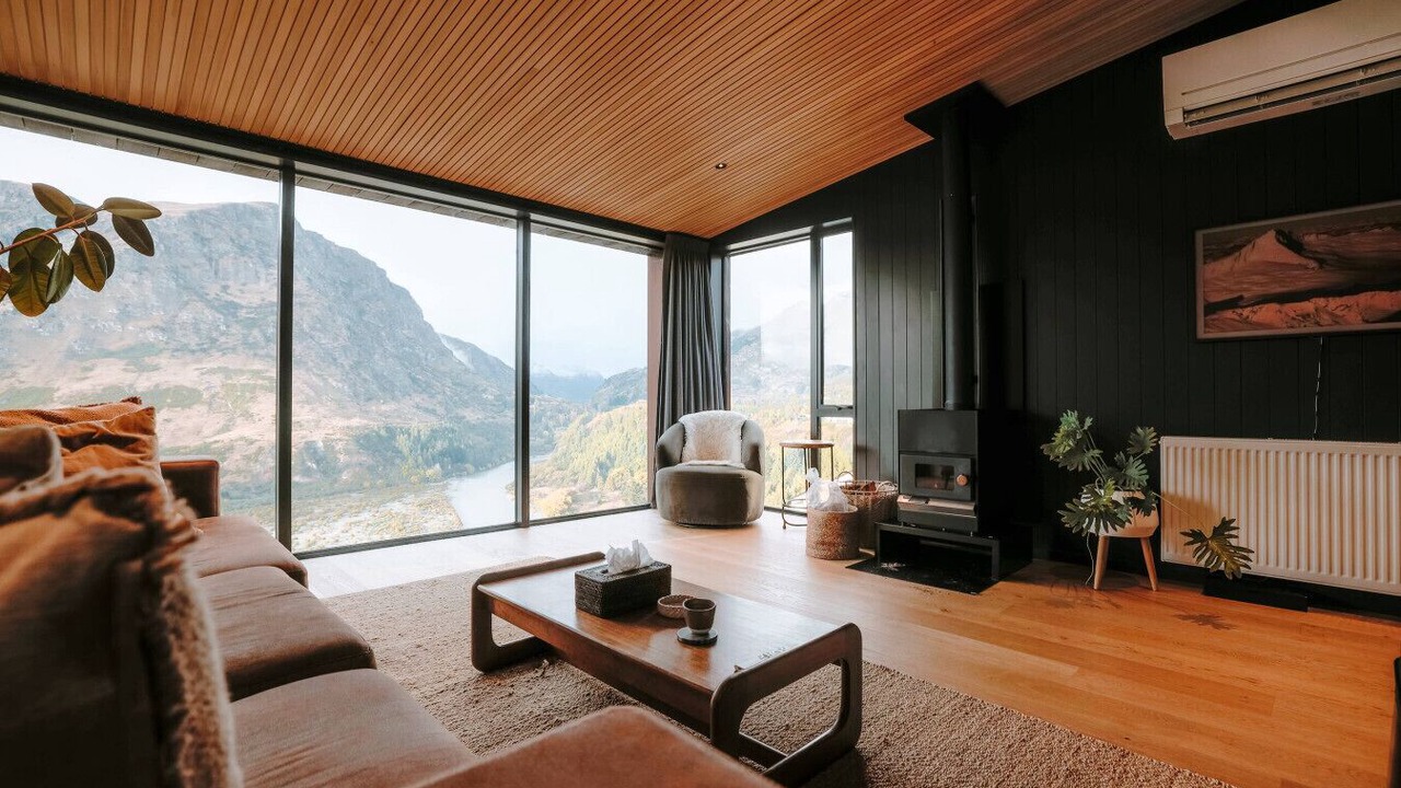 Photo of Livingroom in Arthur's Point