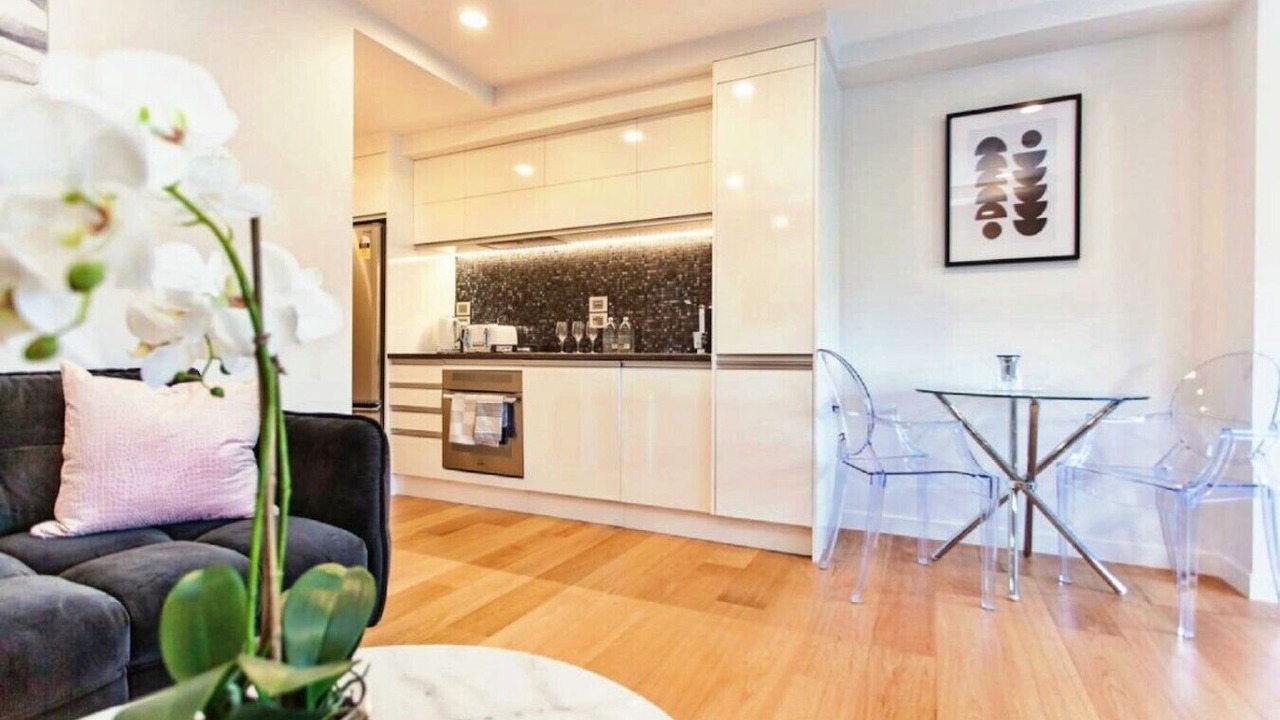 Photo of Livingroom in Epsom