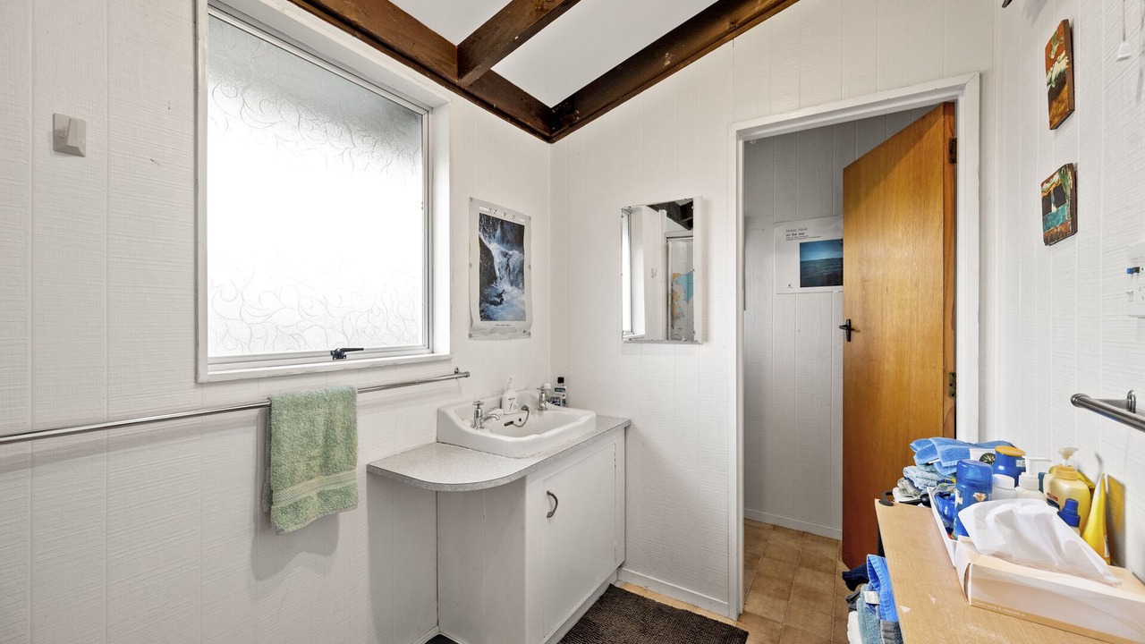 Photo of Bathroom in Pokura Pa