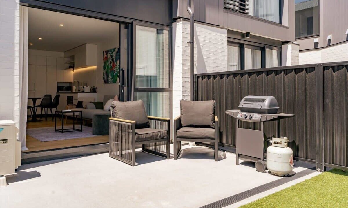 Photo of Patio Balcony in Albert Town