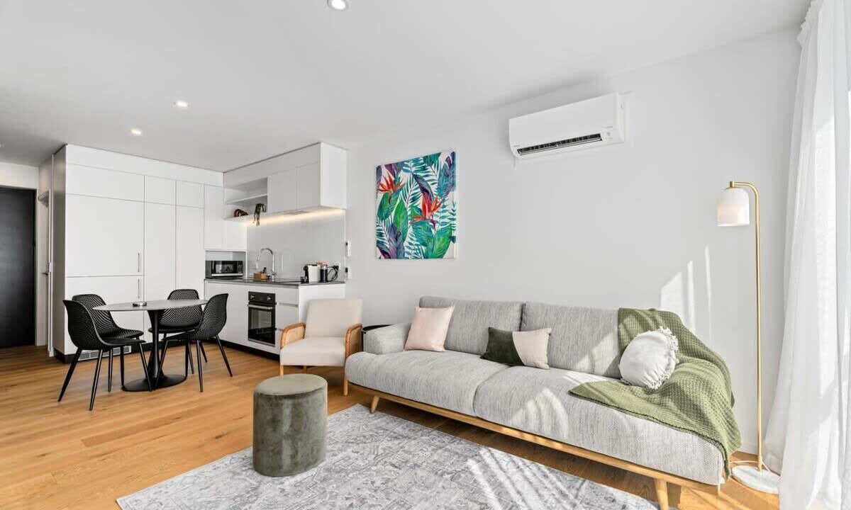 Photo of Livingroom in Albert Town