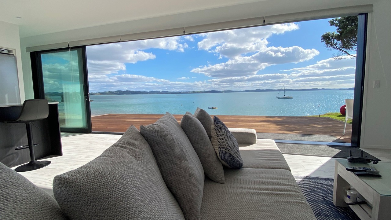 Photo of Livingroom in Russell