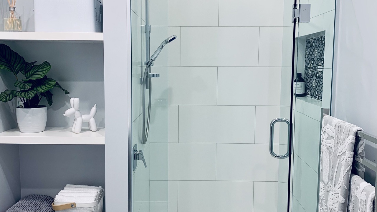 Photo of Bathroom in Clive