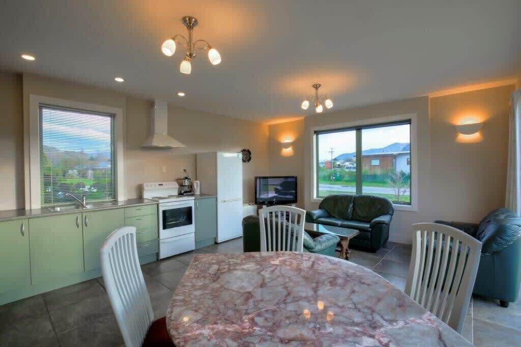 Photo of Livingroom in Albert Town