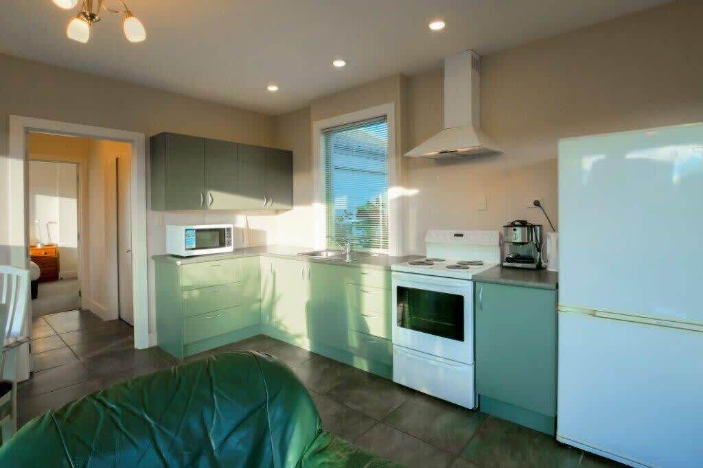 Photo of Kitchen in Albert Town