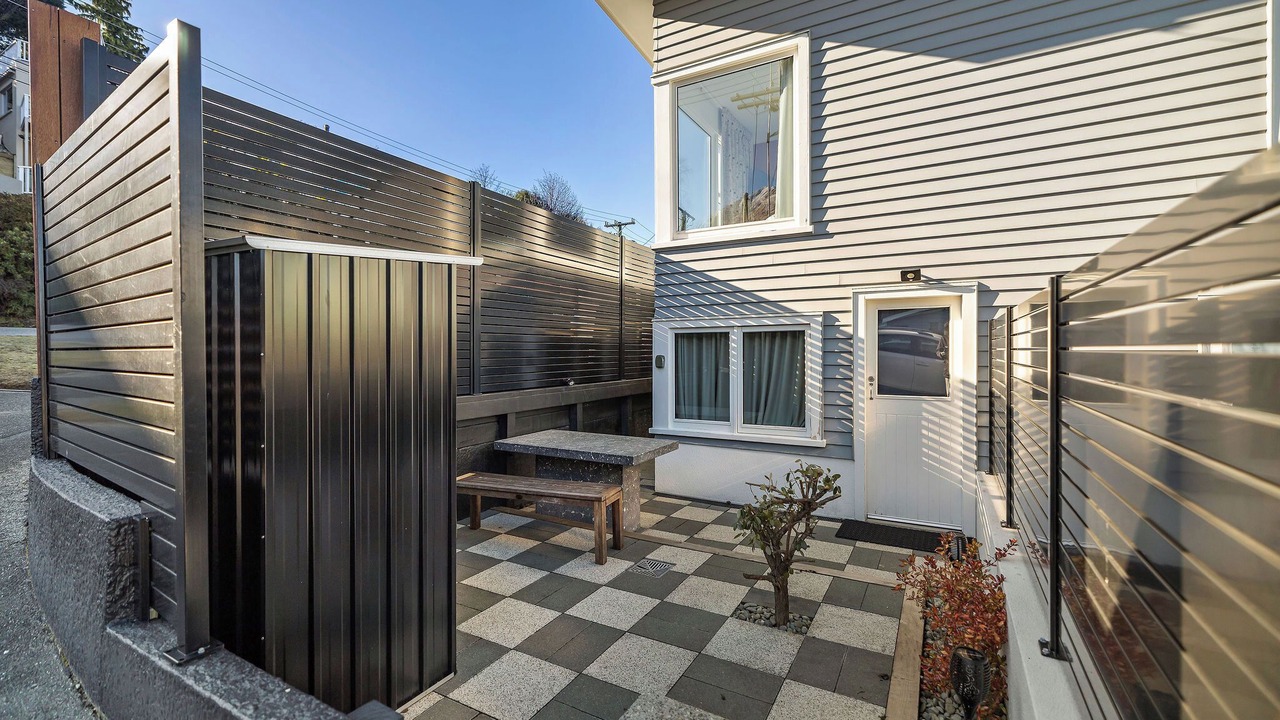 Photo of Patio Balcony in Queenstown City Centre