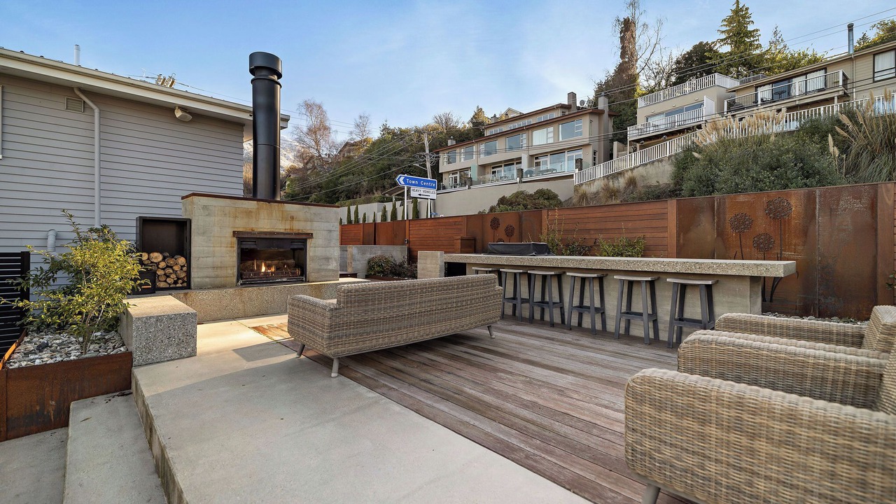 Photo of Patio Balcony in Queenstown City Centre