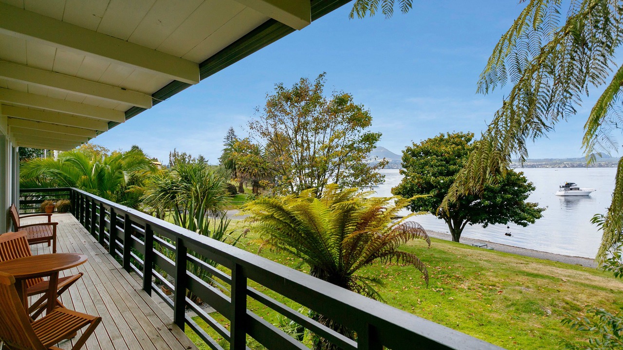 Photo of Outdoor in Acacia Bay